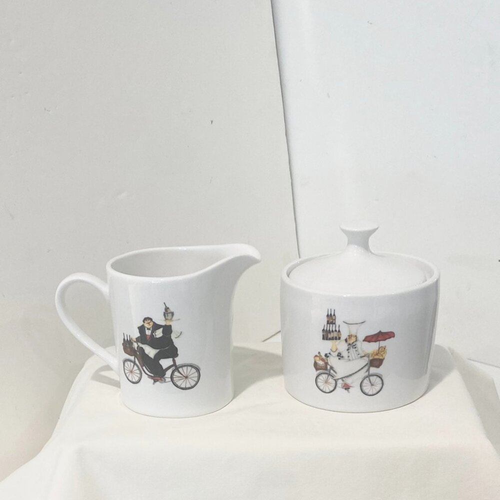 Oneida Kitchen Creamer &Covered  Sugar Bowl Set Chefs to Go Vintage 2004